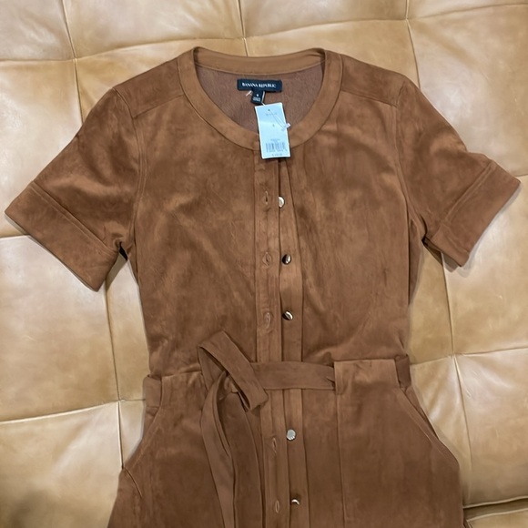 Gorgeous, never worn Banana Republic deep caramel dress. - Picture 2 of 5